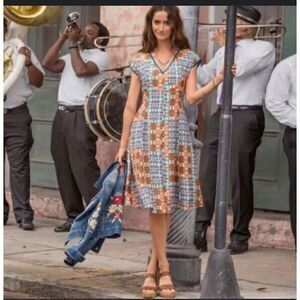 Sundance 100% Silk Heritage modern knee length v neck dress 10